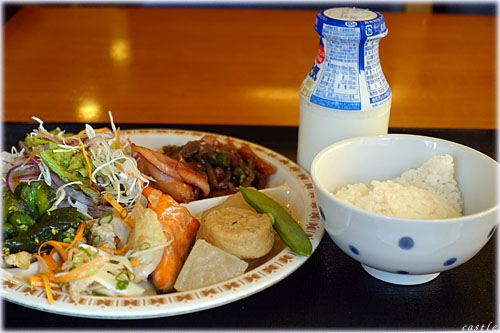 朝食