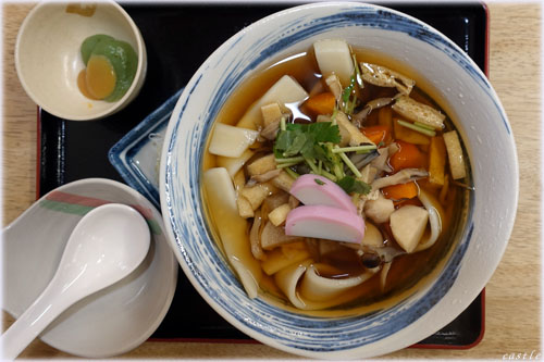 肱