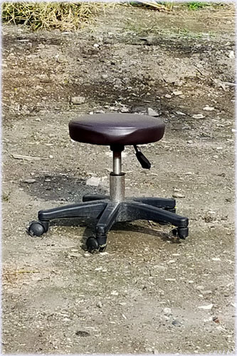 謎の椅子