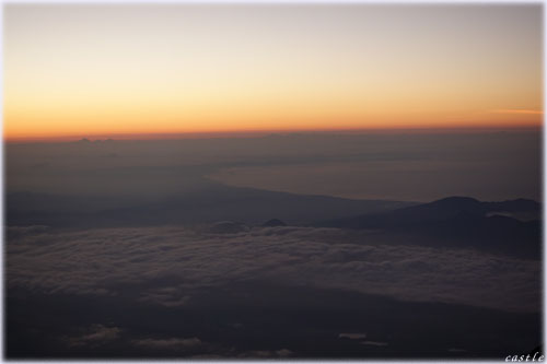 富士山山頂からの朝焼け