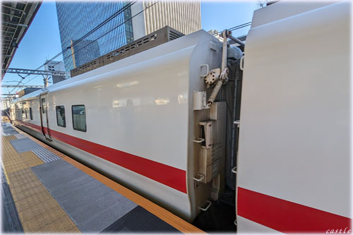 East i-E