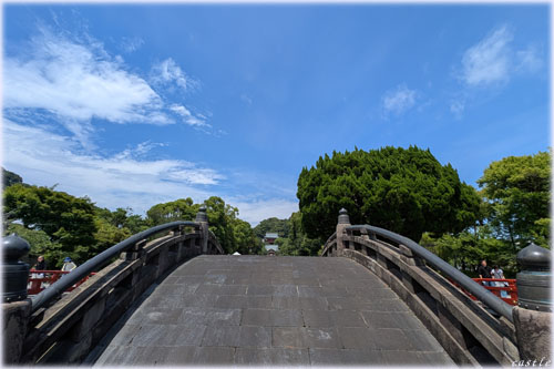 �߉������{