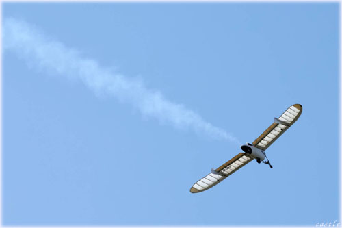 ���[���F