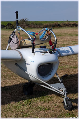 ���[���F