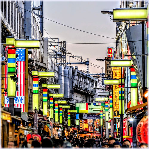 ���A����